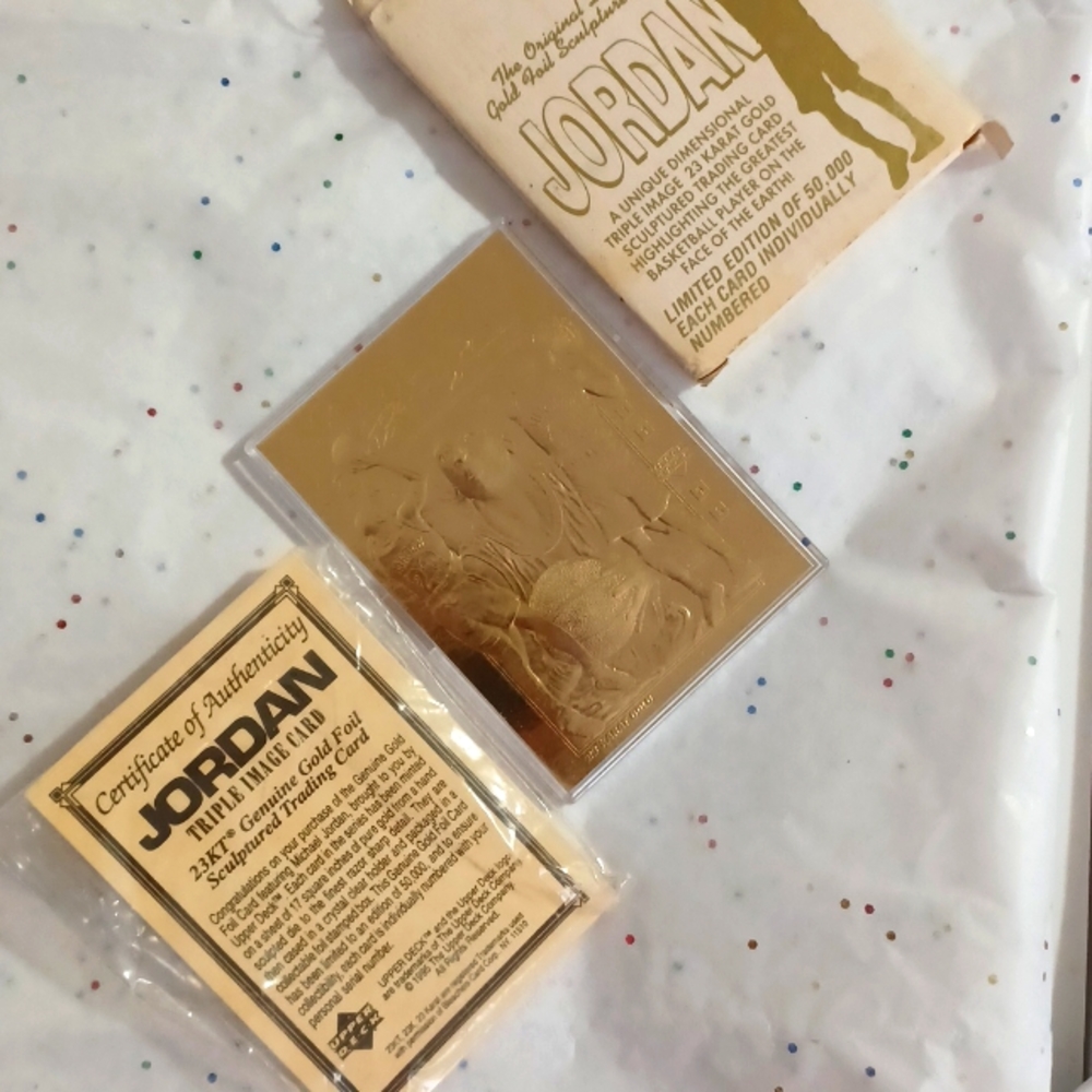 Michael Jordan 23 karat gold foil sculptured trading card 1995